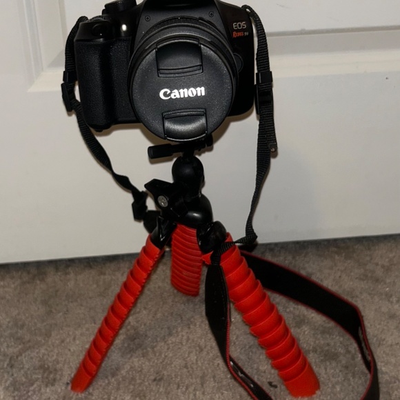 DM 11 Inch Flexible Lightweight Tripod - Picture 6 of 8
